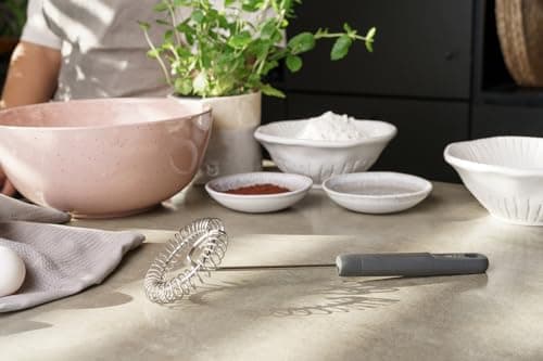 Zyliss Gravy Whisk - Sustainable Wheatstraw/Wire - Whisk for Cooking Sauce - Manual Egg Beater & Hand Whisk - Heat Resistant Wire Head, Beluga Grey, 12" x 3.5" 6