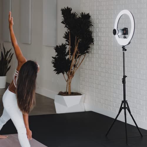 Lume Cube Cordless LED Ring Light for Smartphones and Cameras |18” Circle Light with Stand and Phone Holder | Portable Ring Light + 6.5 ft Tripod Stand w/Mount | Also Includes Batteries & Carry Case 9