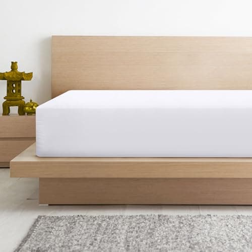 CBE King White Fitted Sheet - Bottom Sheet - 1 Fitted Sheet Only - Soft Microfiber - Deep Pocket - Shrinkage and Fade Resistant - Durable and Long Lasting - Easy Care