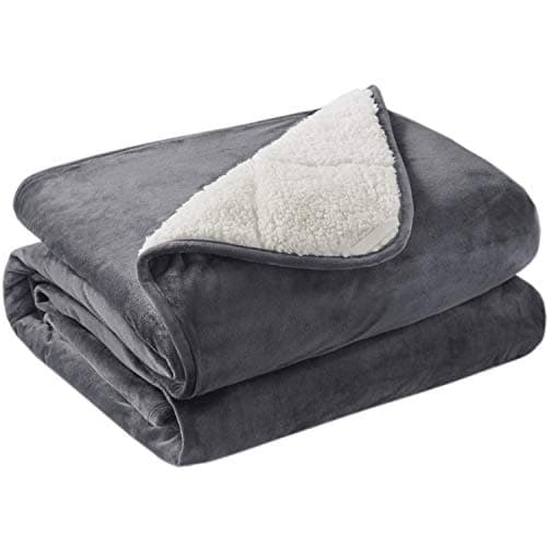 10lb Reversible Sherpa Weighted Throw Blanket – Soft Fuzzy Fleece & Warm Berber, 50x60 Blanket for Teens & Adults, Cozy Dual-Sided Design for Bed, Couch, or Travel Use, Charcoal Gray