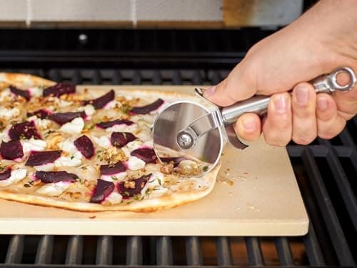 Rösle 12718 Stainless Steel Round-Handle Pizza Cutter Wheel with Thumb Leverage 7.9 in. 2