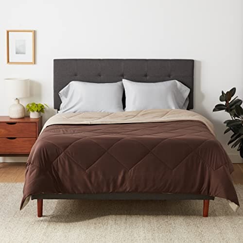 Amazon Basics Soft Comforter Blanket, Reversible Lightweight Microfiber All Season, Warm Bed Comforter, Full/Queen, Chocolate/Khaki
