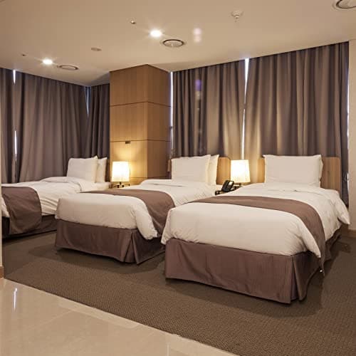 Hoolerry 10 Pack Bedding Twin Fitted Sheets Bulk Fitted Twin Size Bottom Sheets 38'' x 75'' Fits Mattresses up to 12" Deep(White) 7