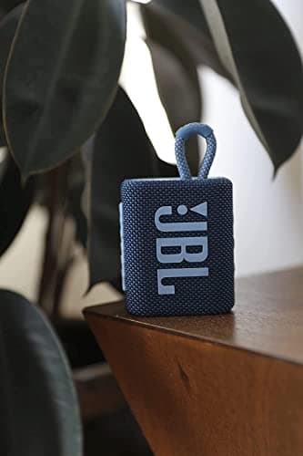 JBL Go 3 - Portable Bluetooth Speaker, Built-in Battery, Waterproof and Dustproof Feature JBLGO3BLUAM, Bonus Keychain LED Included - Blue 7
