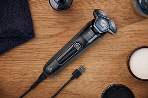 Philips Norelco Shaver 7600, Rechargeable Wet & Dry Electric Shaver with SenseIQ Technology, Quick Clean Pod, Travel Case & Pop-up Trimmer, S7886/84 9