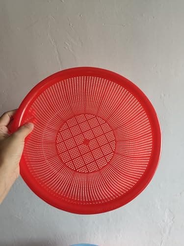 8 pcs Plastic Wash Basket Round Perforated Colander Wash Vegetables and Fruits Drain Cooked Pasta Kitchen Essentials Food Strainer Basket Strainer Kitchen Blue pink green red 4