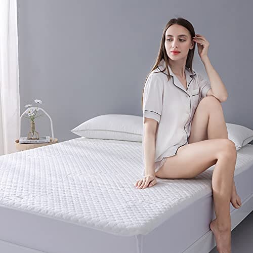 King Size Waterproof Mattress Protector Fitted Mattress Pad Cover with Deep Pocket Up to 18'' 5
