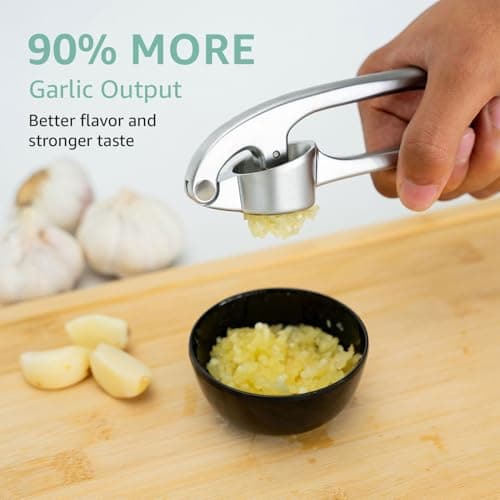 Garlic Press Crusher & Mincer – Easy Squeeze Ergonomic Handle, Heavy Duty Zinc Alloy, Dishwasher Safe, Includes Peeler & Cleaning Brush – Garlic Ginger Crusher Tool (Silver) 5