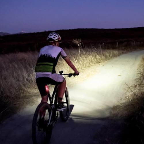 Energizer X400 Rechargeable Bike Light, IPX4 Water Resistant, Compact and Lightweight Design, Front Clip Light and Rear LED Light for Visibility Black 5