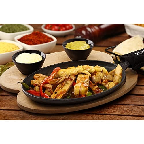 Tortillada – 10 Inch Cast Iron Fajita Pan/Grill Pan Set for Fajitas – incl. wooden Serving Tray + 2 Ceramic dip bowls (Set of 1) 5