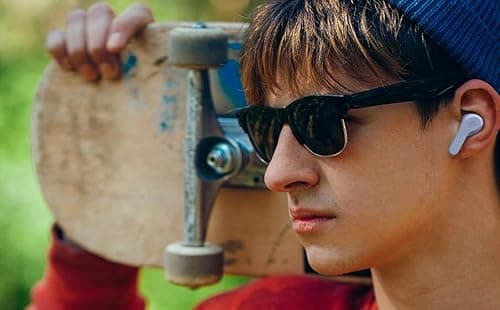 JBL Vibe Beam - True Wireless JBL Deep Bass Sound Earbuds, Bluetooth 5.2, Water & Dust Resistant, Hands-free call with VoiceAware, Up to 32 hours of battery life (White) 8