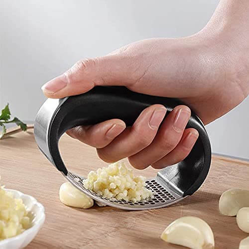 Garlic Press Rocker, Stainless Steel Garlic Mincer Crusher Professional Kitchen Gadgets Garlic Chopper with Ergonomic Handle, Silicone Garlic Peeler 7