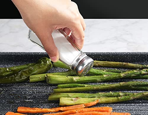 New Star Foodservice 531964 Glass Salt and Pepper Shaker with Stainless Steel Mushroom Top, 3-Ounce, Set of 12 9