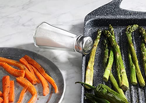 New Star Foodservice 531964 Glass Salt and Pepper Shaker with Stainless Steel Mushroom Top, 3-Ounce, Set of 12 7