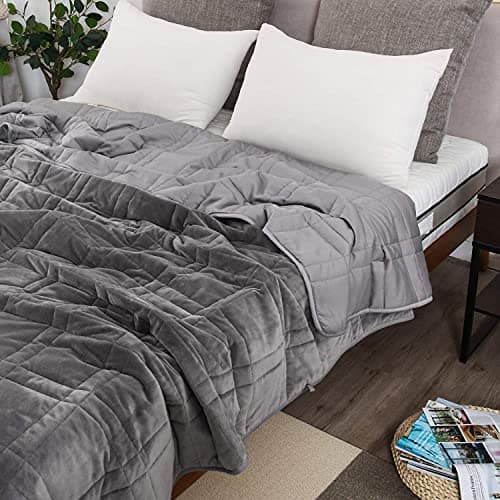 OMYSTYLE 15lb Weighted Blanket Queen Size(80''x87'', Double-Sided), Warm Short Plush and Cool Tencel Fabric Reversible Weighted Blanket for Adult - Carry Bag Included 9