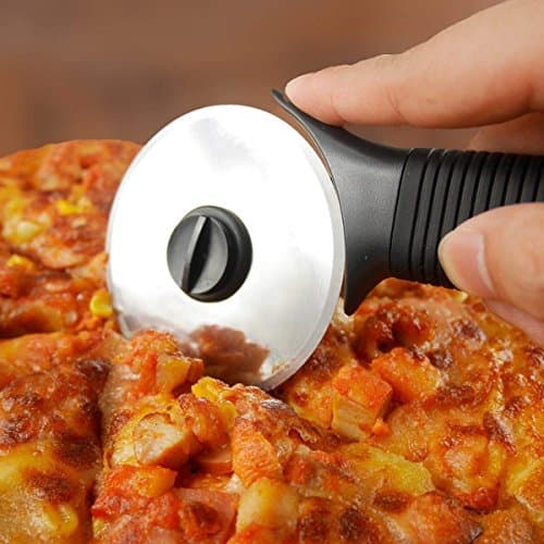 LEMCASE Pizza Cutter, Kitchen Pizza Wheel Slicer - Silicone Handle and Stainless Steel Blade with Protective Cover | Black 7