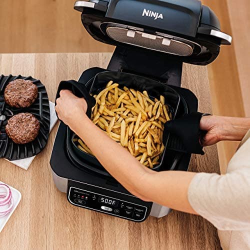 Ninja Foodi 5-in-1 4-qt. Air Fryer, Roast, Bake, Dehydrate Indoor Electric Grill (AG301), 10inch x 10inch, Black and Silver (Renewed) 7