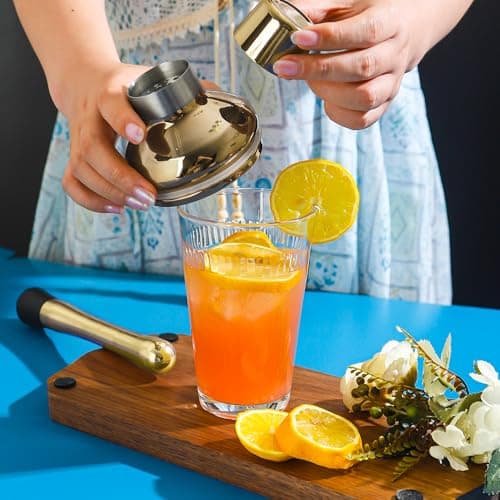 FayuuGem Glass Cocktail Shaker, Martini Shaker with Strainer for Bars, Whiskey, Cocktails 17oz (Gold) 6