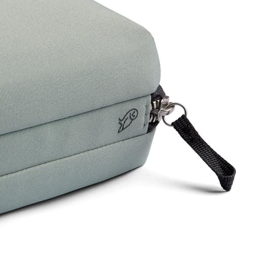 Bellroy Tech Kit, tech accessories zip pouch (power bank, phone charger, cables, earbuds) - Eucalyptus 5