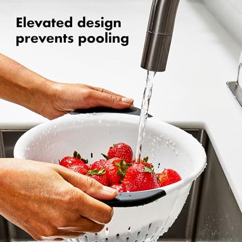 OXO Good Grips 3 QT Plastic Colander 9