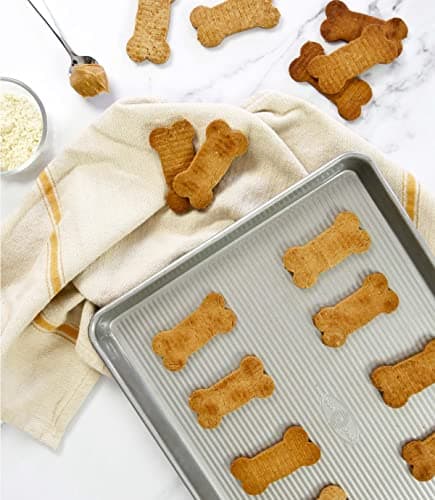 USA Pan Bakeware Nonstick Half Sheet Pan, Baking Sheet, Aluminized Steel 6