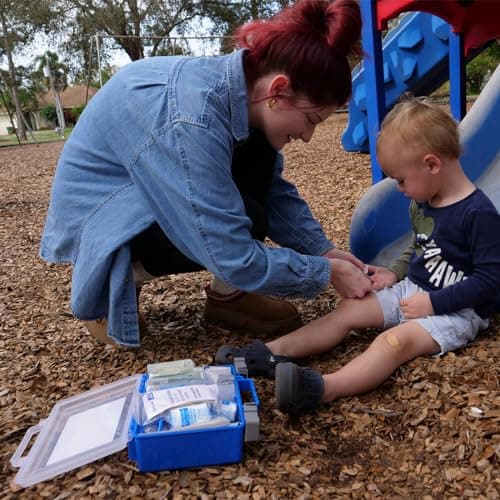 First Aid Only 91248 OSHA-Compliant First Aid Kit, All-Purpose 50-Person Emergency First Aid Kit for Business, Worksite, Home, and Car, 260 Pieces 6
