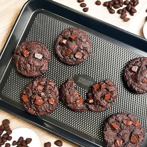 Baker's Secret Baking Sheet Pan Set, 3x Cookie Sheets for Oven, Diamond Texture Premium Air Flow Circulation, Set of 3 Baking Trays, Extra Thick 0.6mm with Diamond Base PFOA, PFOS, PTFE and PFAS free 6