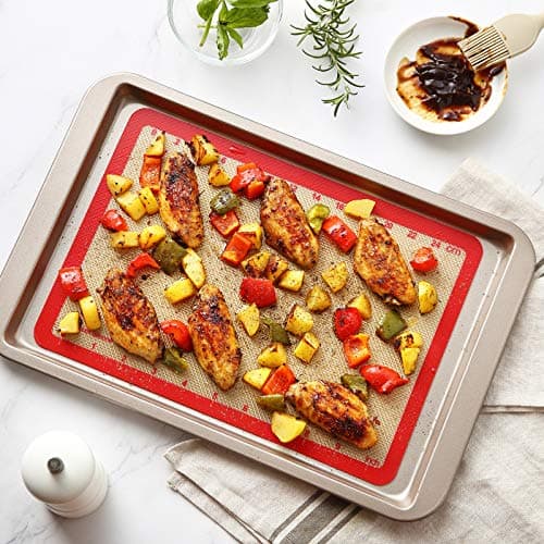 Silicone Baking Mat Set of 6, GUANCI Grade Food Baking mats Non-Stick Reusable Pizza Bakeware Mat for Making Macaroon, Pizza, Cookie, Pastry, Bread, Bun（Red） 7