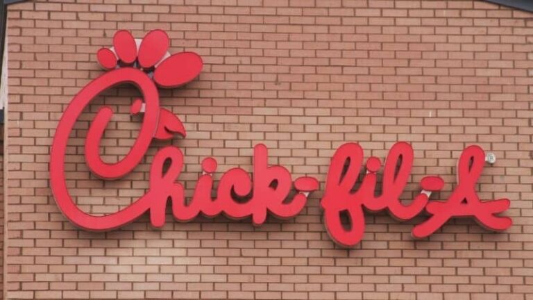 Chick-fil-A‘s Largest Restaurant: The FiDi NYC Megastore in 2024