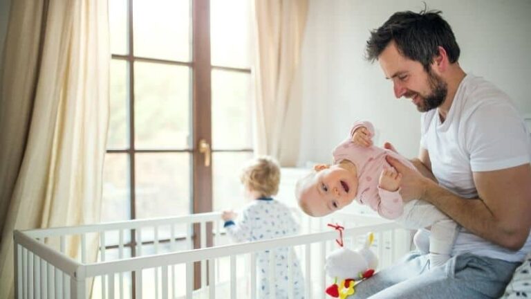 Does Amazon Offer Paternity Leave in 2024? (Full Guide)