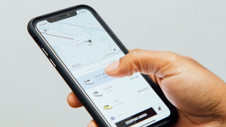 The Complete Guide to Booking Uber Rides in Advance in 2024