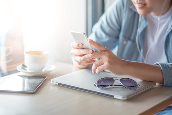 How to Boost Your Website Traffic by Adding Links to Your Instagram Stories